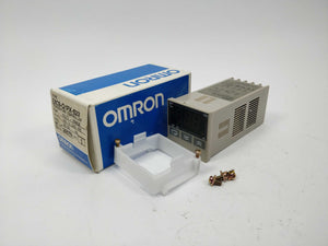 OMRON E5CS-Q1PX-523 Temperature Controller