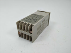 OMRON E5CS-Q1PX-523 Temperature Controller