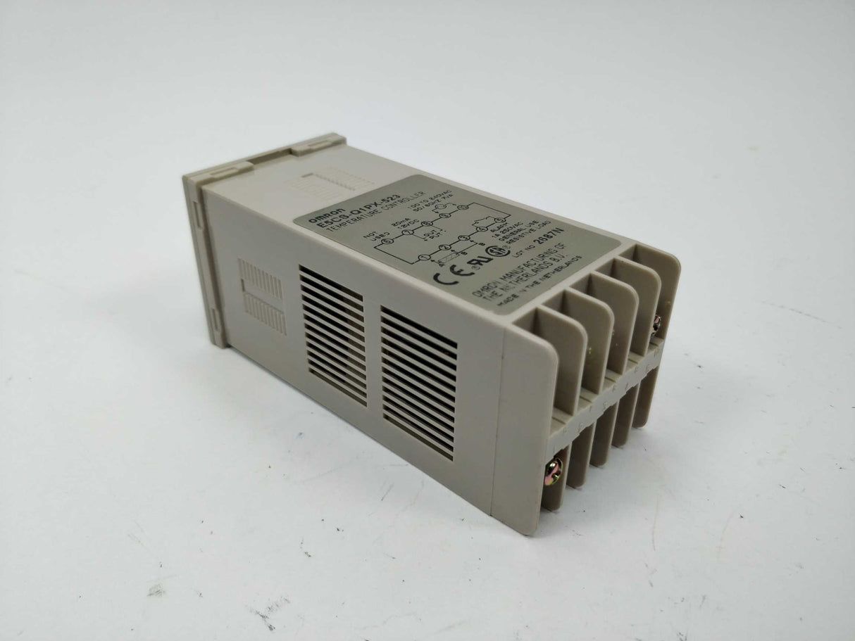 OMRON E5CS-Q1PX-523 Temperature Controller