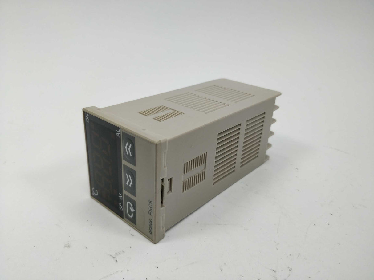 OMRON E5CS-Q1PX-523 Temperature Controller