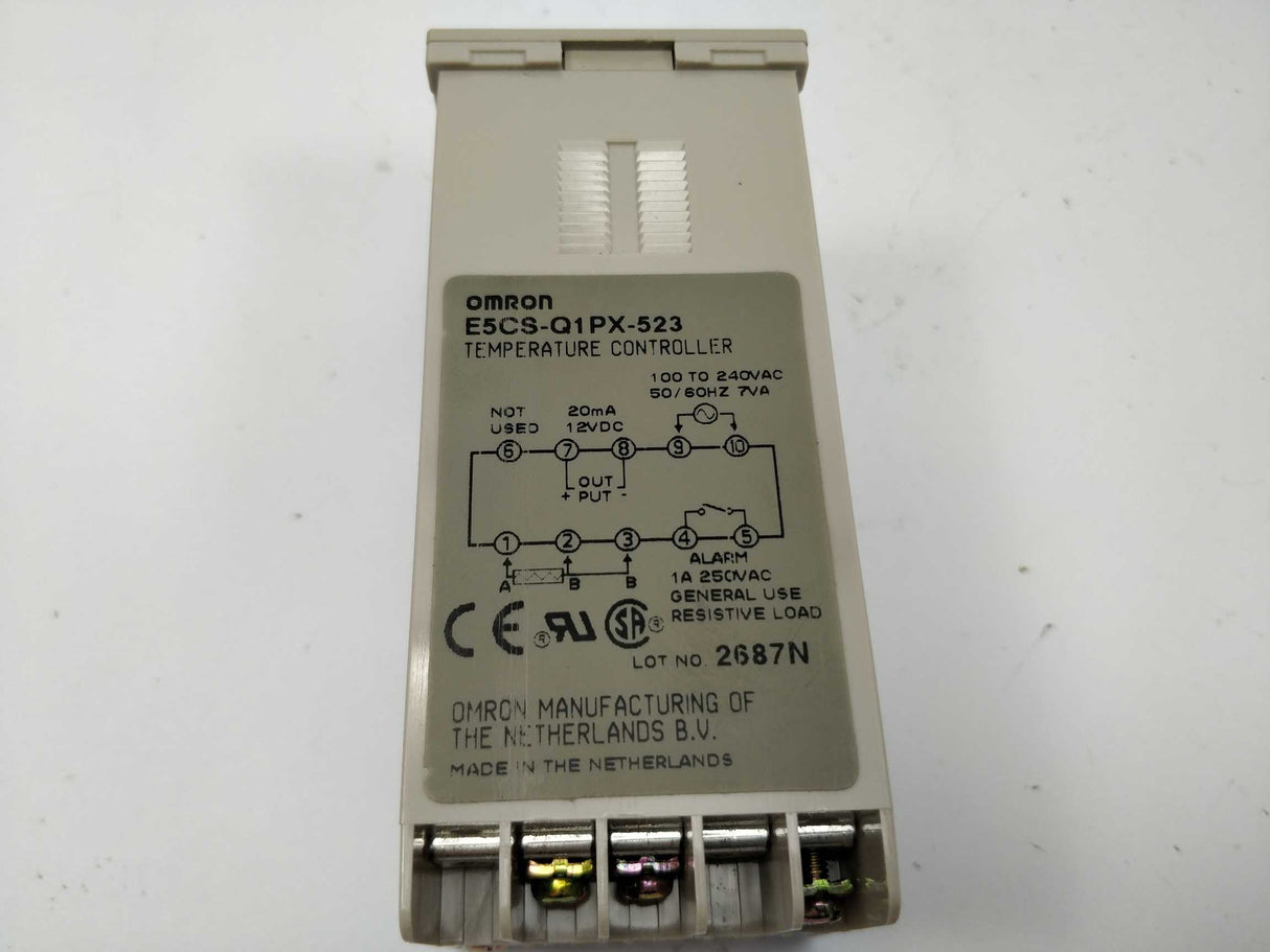 OMRON E5CS-Q1PX-523 Temperature Controller