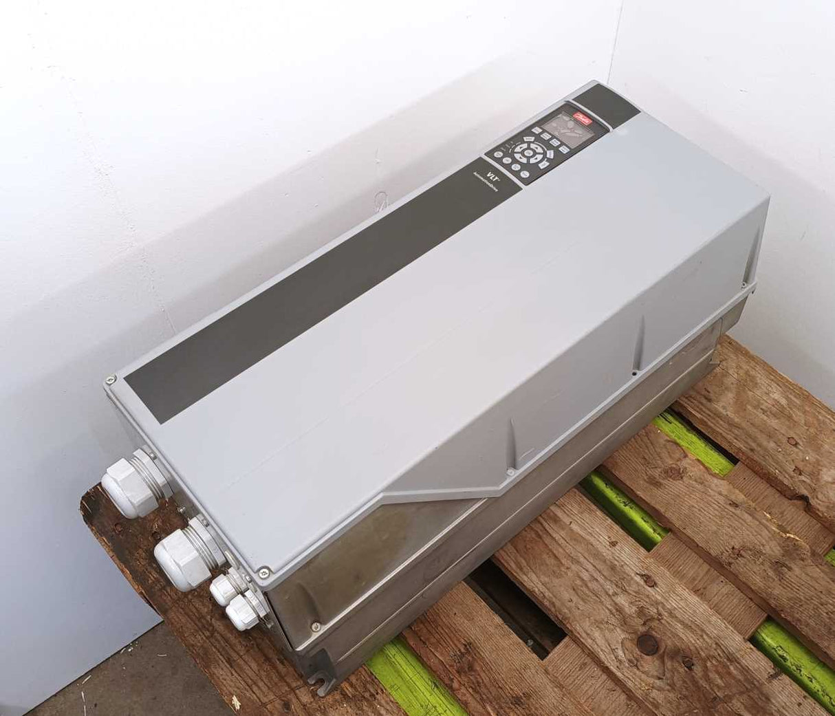 Danfoss 131B4577 FC-302P37KT5E55H1XGXXXXSXXXXAXBXCXXXXDX