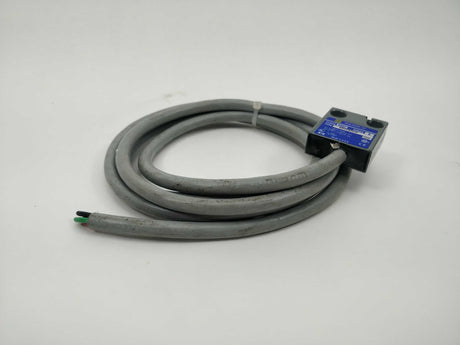 Square D 9007 MS04G0210 Limit switch plunger