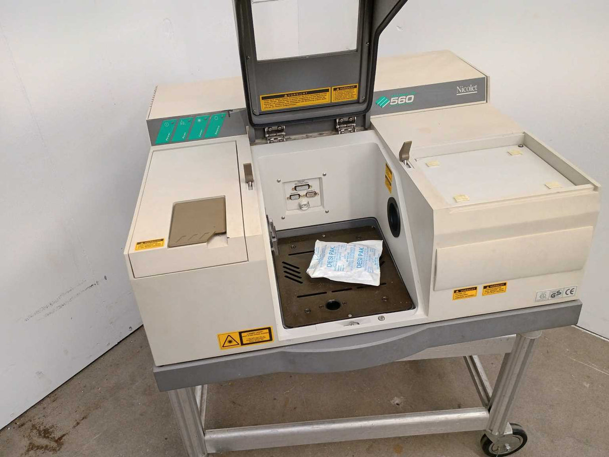 Nicolet MAGNA 560 IR Spectrometer