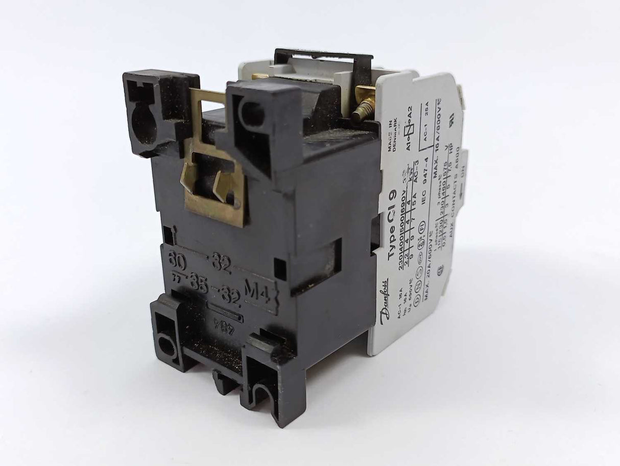 Danfoss 037H0022 Contactor CI 9 w/ 4 Main Contacts 220V coil