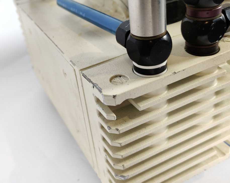 Varian 949-9412 Compact Varian Diaphragm pump 3.3 m³/h, 1.5 mbar