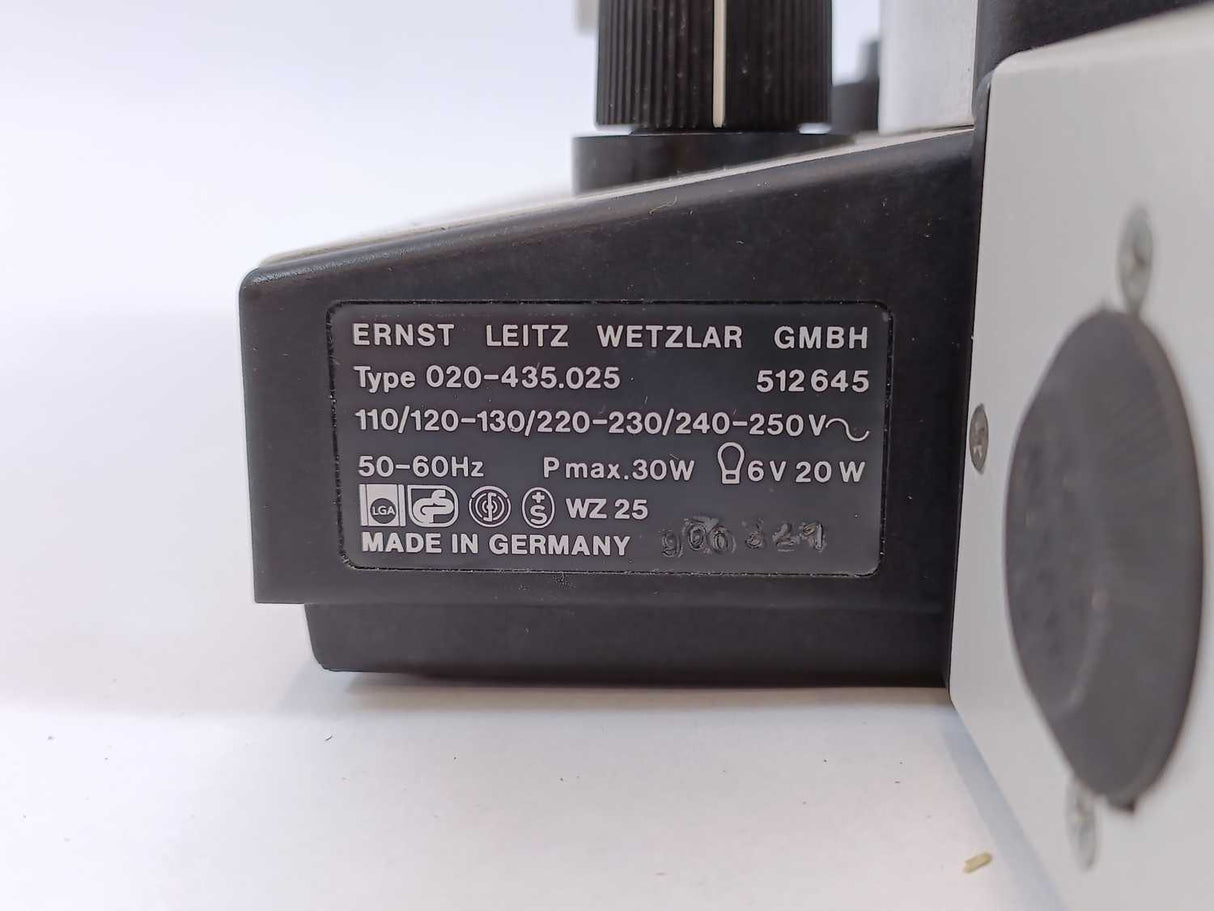 Leitz 020-435.025 Laborlux 12 Microscope, No optics w/ Periplan 10x/18