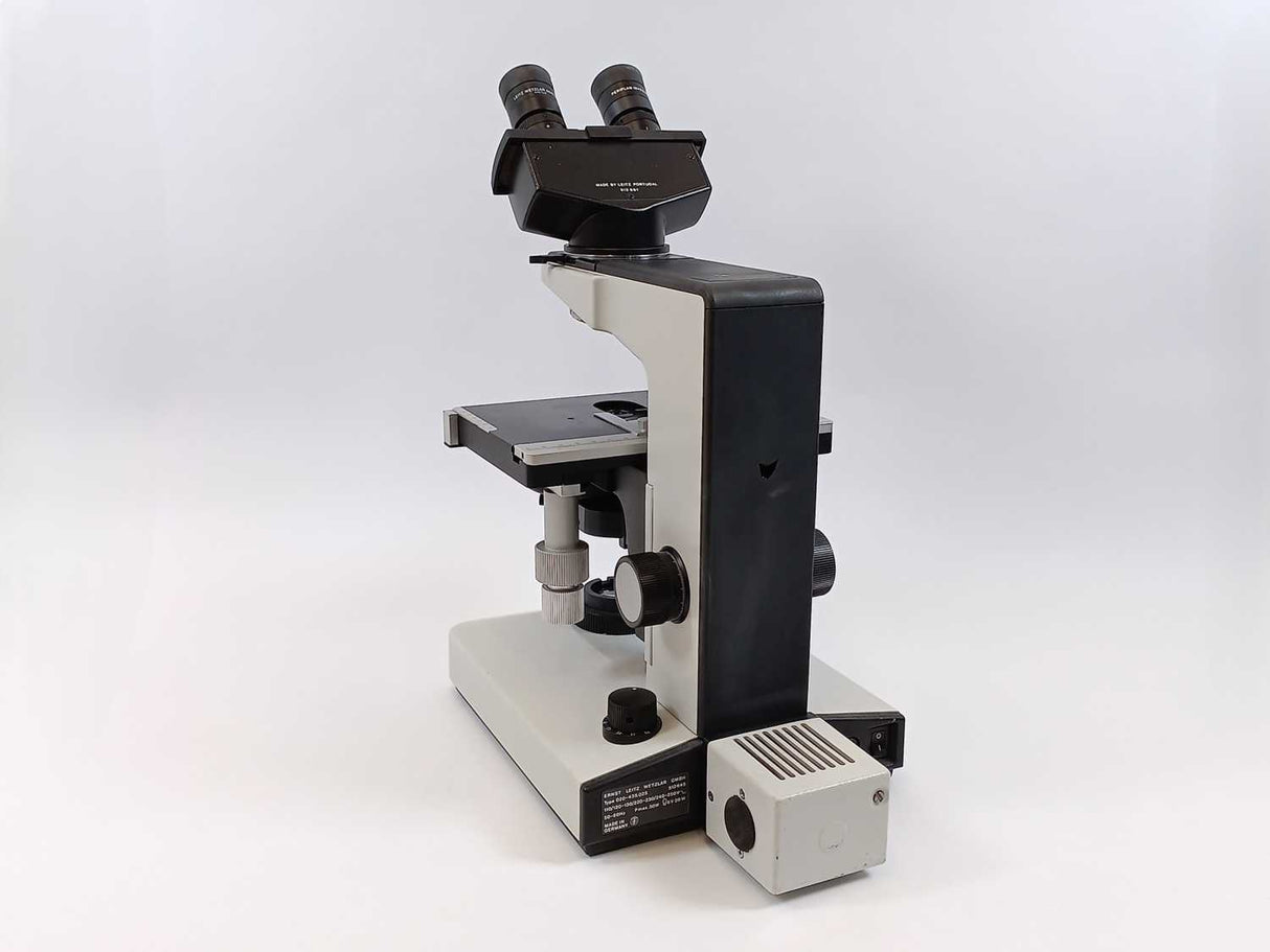 Leitz 020-435.025 Laborlux 12 Microscope, No optics w/ Periplan 10x/18