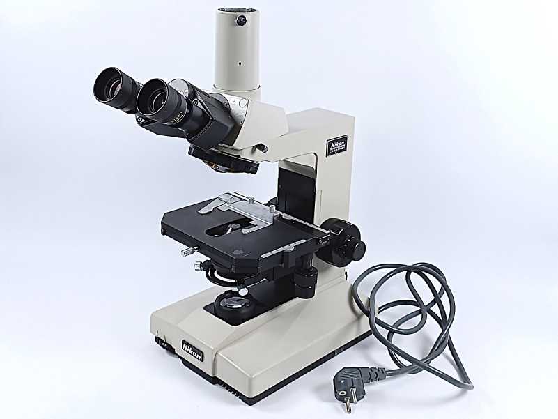 Nikon Labophot Research Microscope w/ 2pcs CFW10x Ocular