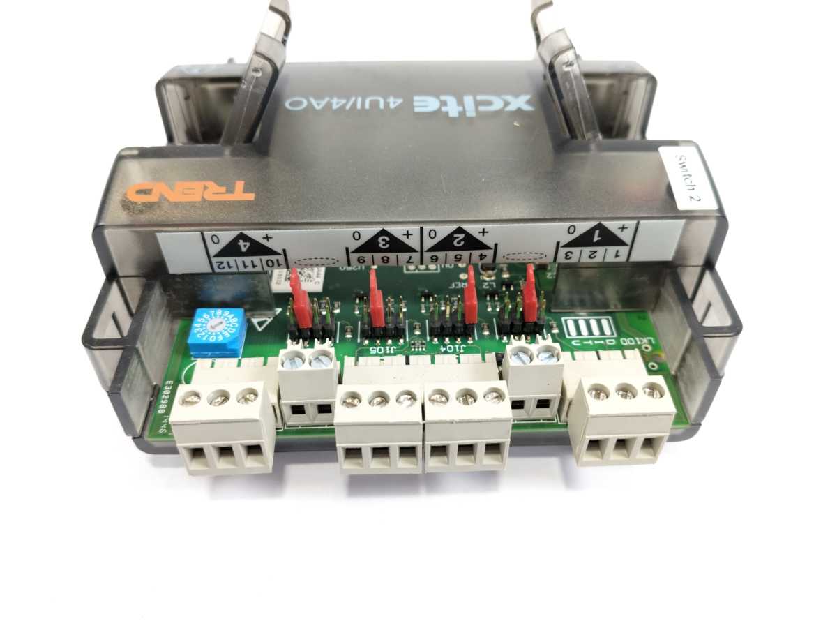 TREND ITEM3-2000U040400 XCITE/IO/4UI/4AO