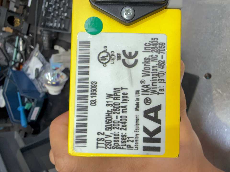 IKA 03.195093 TTS 2 Tube Test Shaker