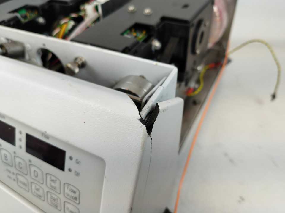 Dionex 5030.0016 P 680A HPG-2 HPLC Pump