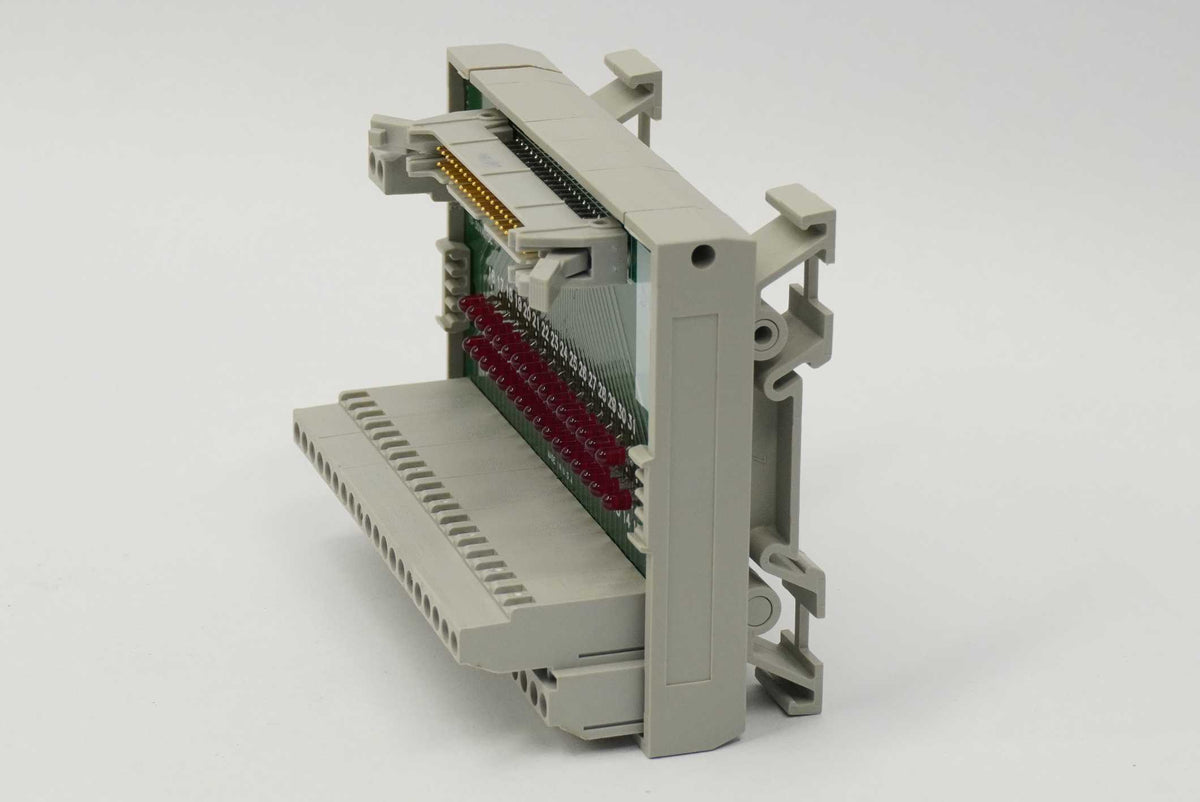 AB 1492-IFM40D24 1492-IFM40D24 Interface Module 40-Point Digital Series A