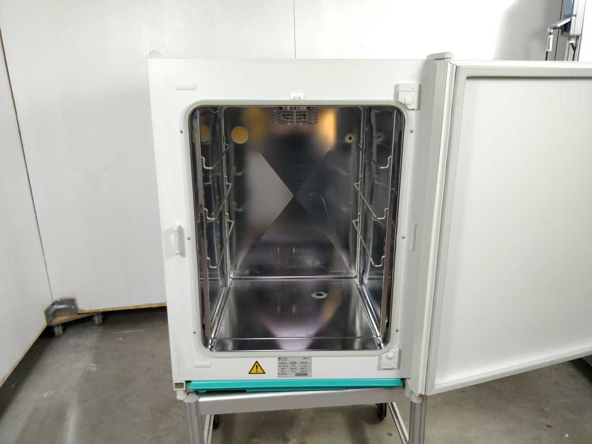 Heraeus 51022391 HERAcell 150CO2 incubator