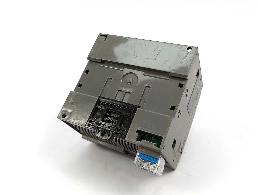 Idec FC6A-C16R1AE MicroSmart PLC 16IO CPU 100-240VAC Relay