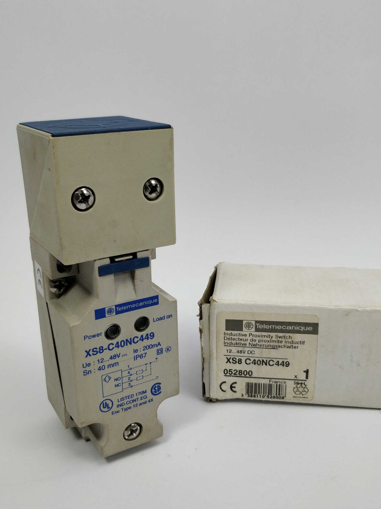 TELEMECANIQUE XS8-C40NC449 Inductive Proximity Switch