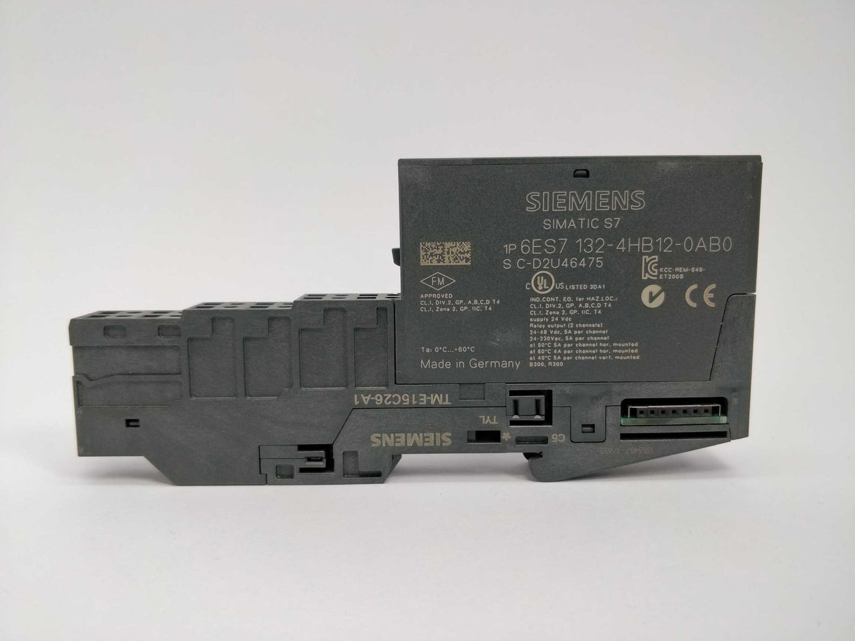 Siemens 6ES7132-4HB12-0AB0 With Output module 6ES7193-4CA50-0AA0