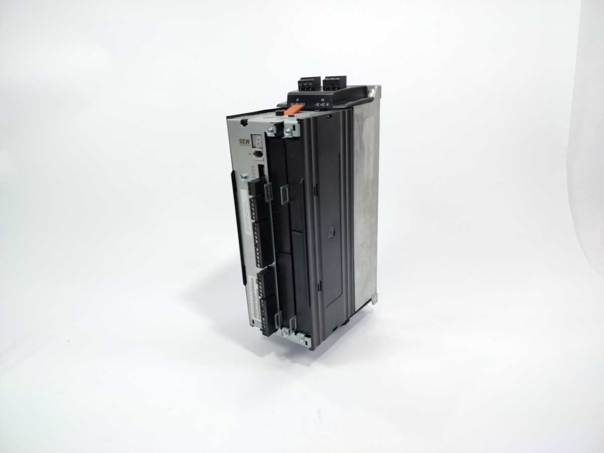 SEW-EURODRIVE  MDX61B0015-5A3-4-00 MOVIDRIVE Control Unit 08243492, red plastik missing