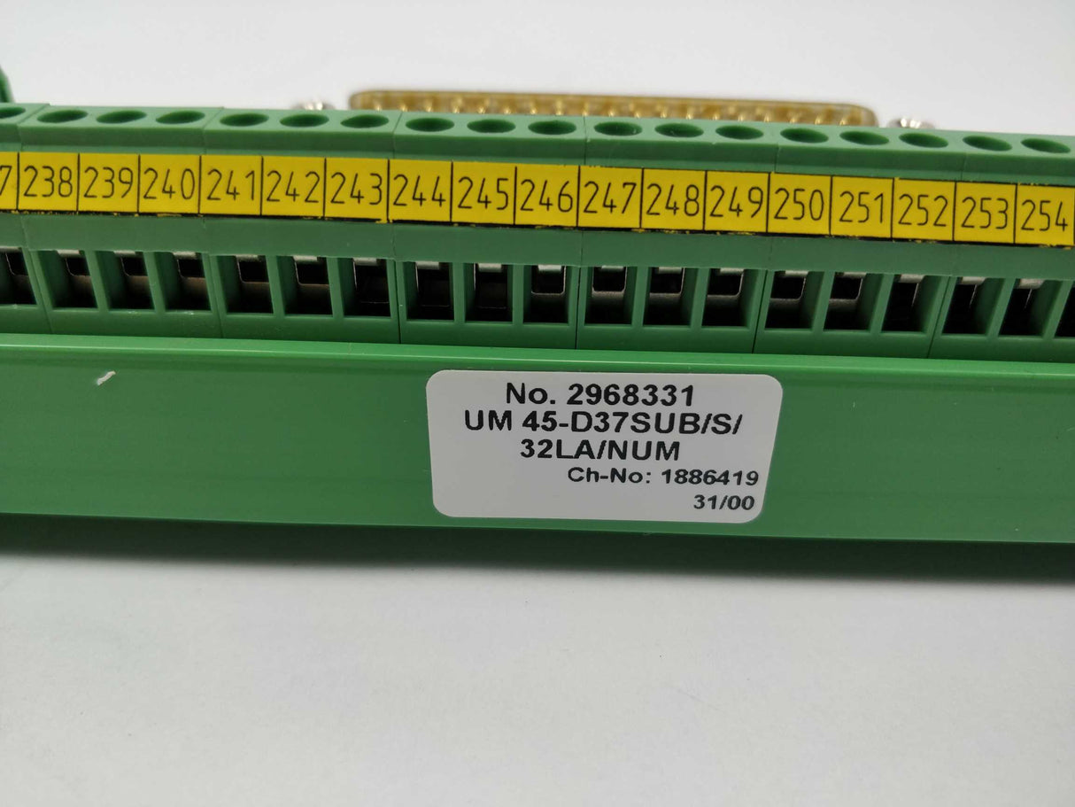 Phoenix Contact UM 45-D37SUB/S/32LA/NUM UM 45-D37SUB/S/32LA/NUM Interface module. 2968331
