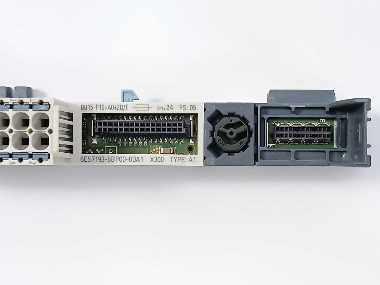 Siemens 6ES7134-6JD00-0CA1 Analog input module w/ 6ES7193-6BP00-0DA1