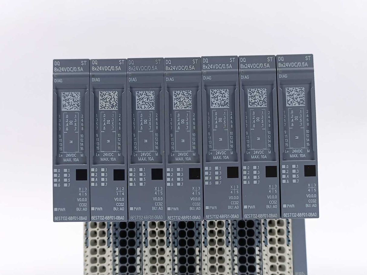 Siemens 6ES7 132-6BF01-0BA0 Simatic S7 Digital Output Module, Batch: 7pcs