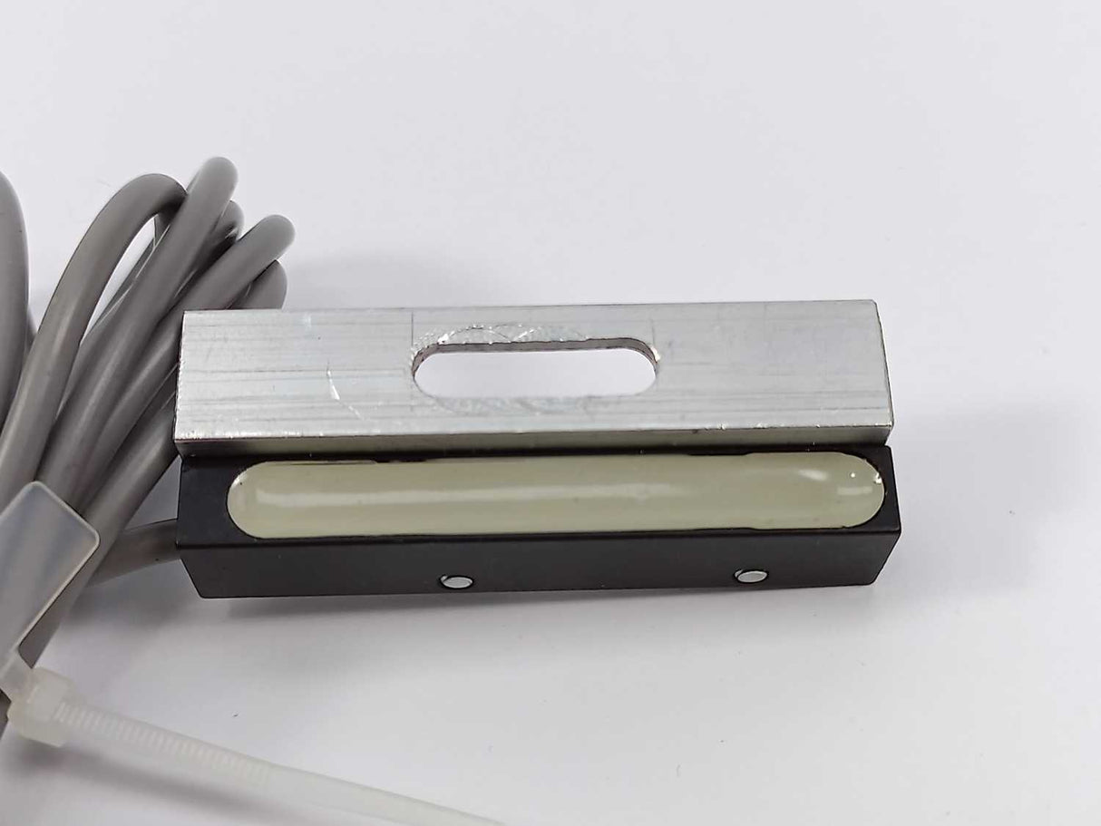 BAUMER ELECTRIC FEDM 08P3001 Through Beam Sensors