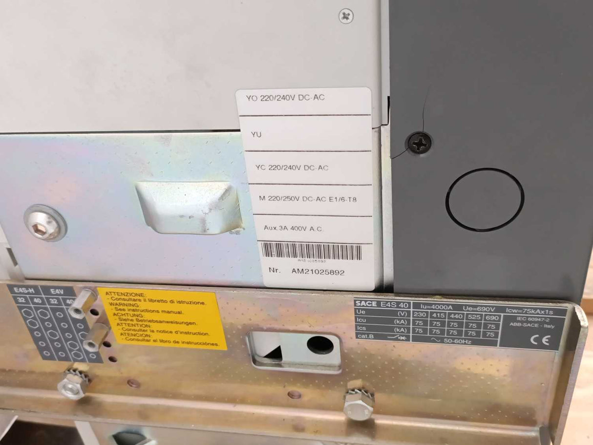 ABB 1SDA056805R1 Sace E4S 4000 PR122/P-LSIG In=4000A 3p W MP Circuit Breaker