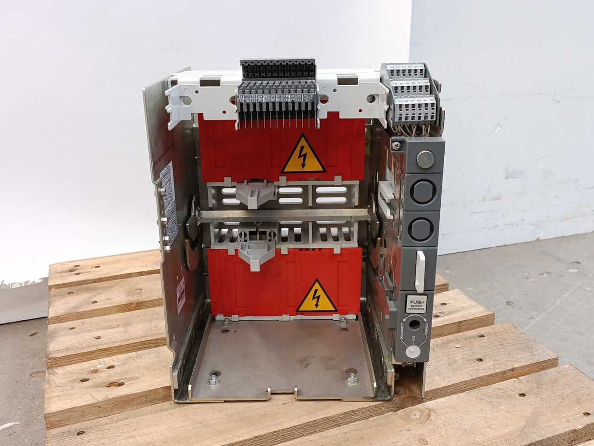 ABB 1SDA062045R1 T7-X1 Fixed Part for Withdrawable T7 Circuit Breaker. 3A 400VAC