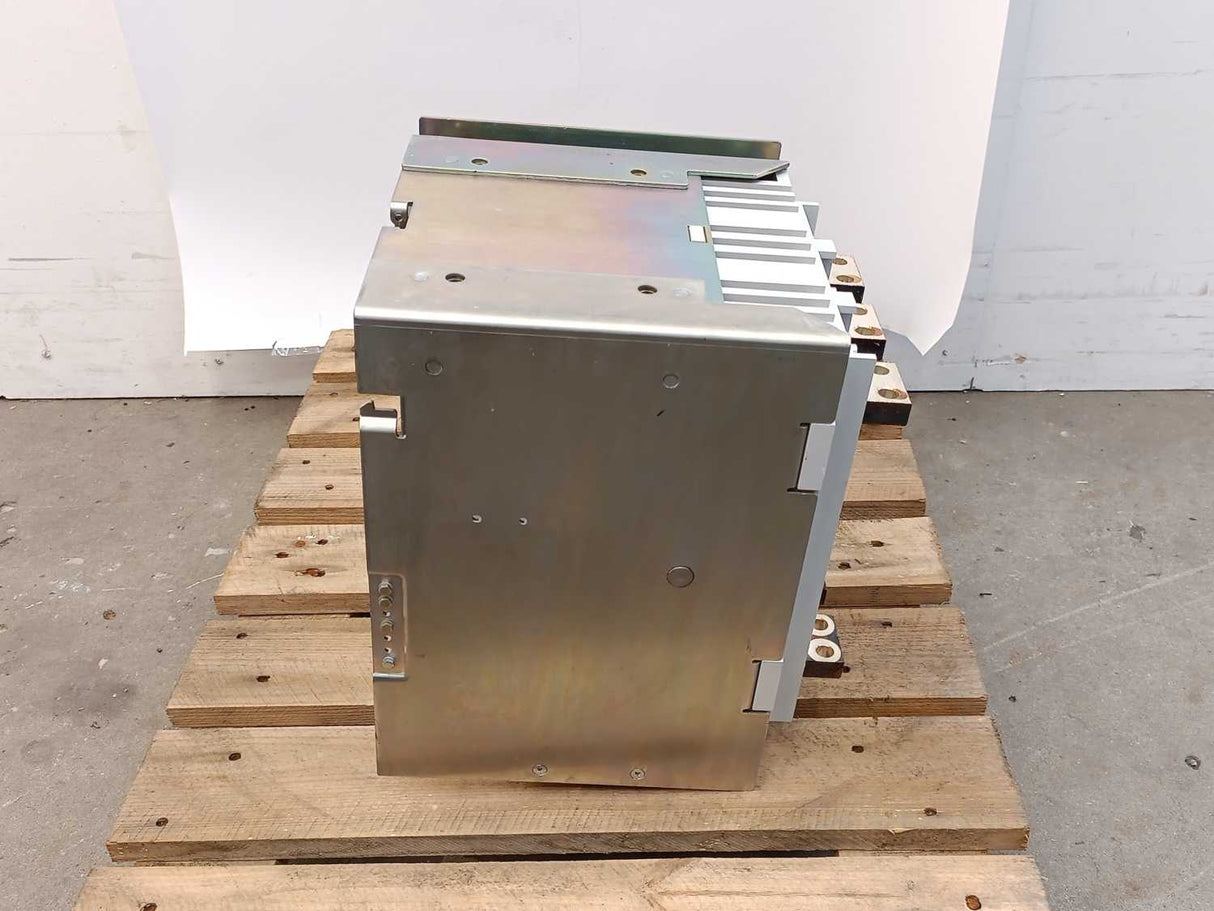 ABB 1SDA062045R1 T7-X1 Fixed Part for Withdrawable T7 Circuit Breaker. 3A 400VAC
