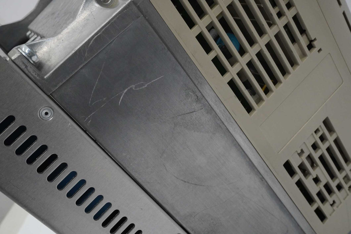 Omron Yaskawa CIMR-F7Z44P0 Varispeed F7 Frequency Inverter (VFD)