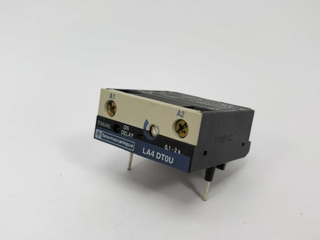 TELEMECANIQUE LA4DT0U 023645 Timer module 0.1-2s