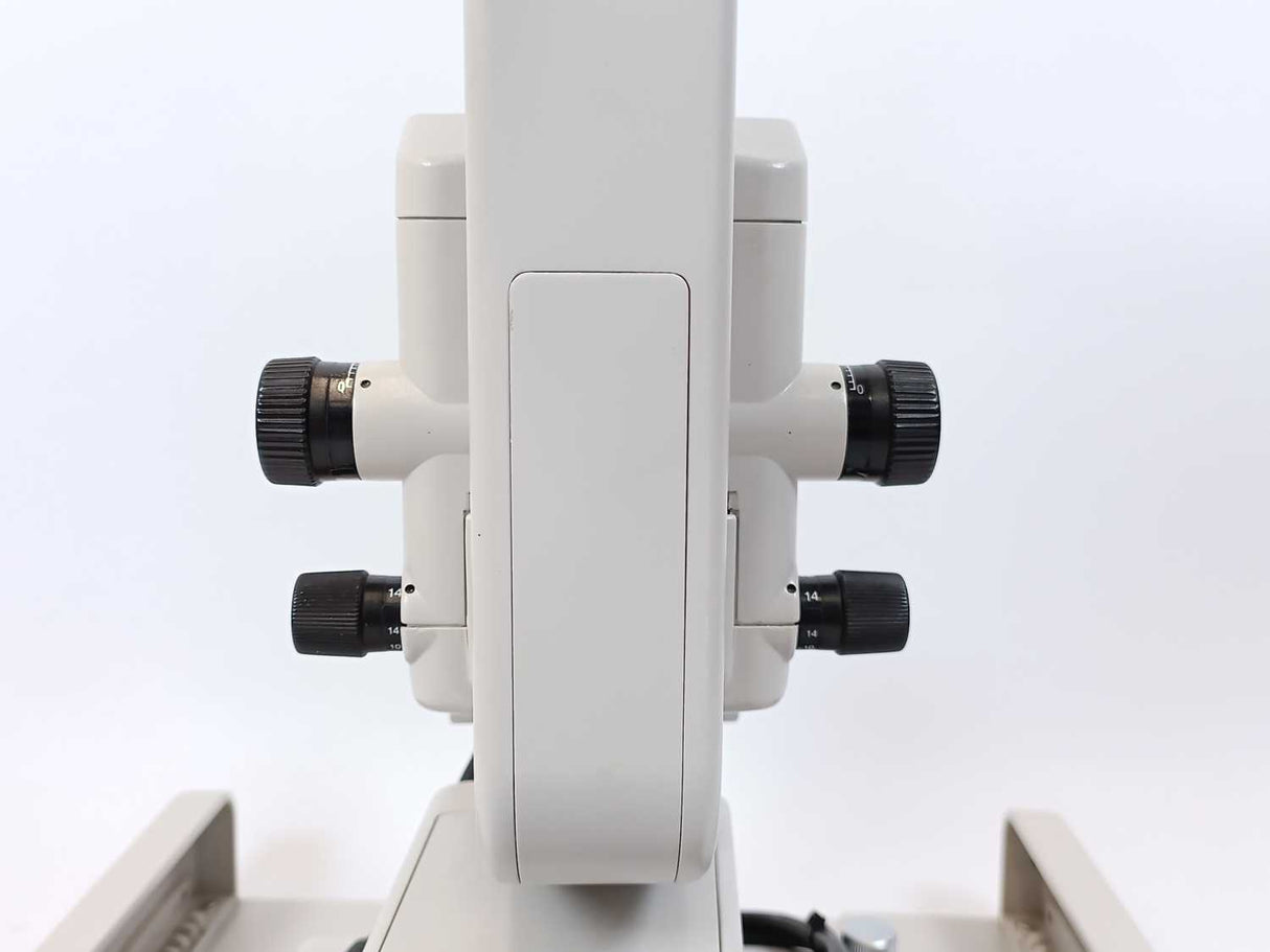 TOPCON SL-D4 Slit Lamp 100-240V w/ CHR-4 Chin Rest