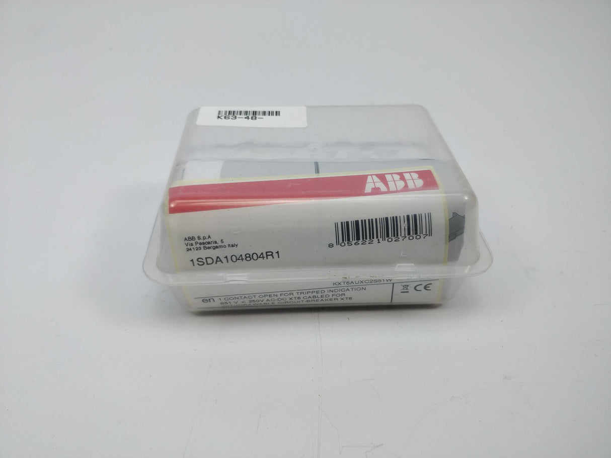ABB 1SDA104804R1 1 contact open for tripped indication