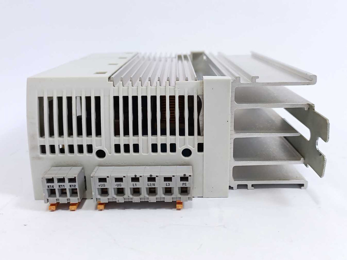 LENZE E82EV751_2B 00411896 45253418 Inverter