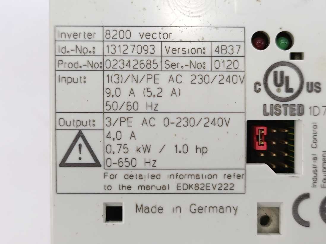 LENZE E82EV751_2C 13127093 02342685 8200 Vector Frequency Inverter