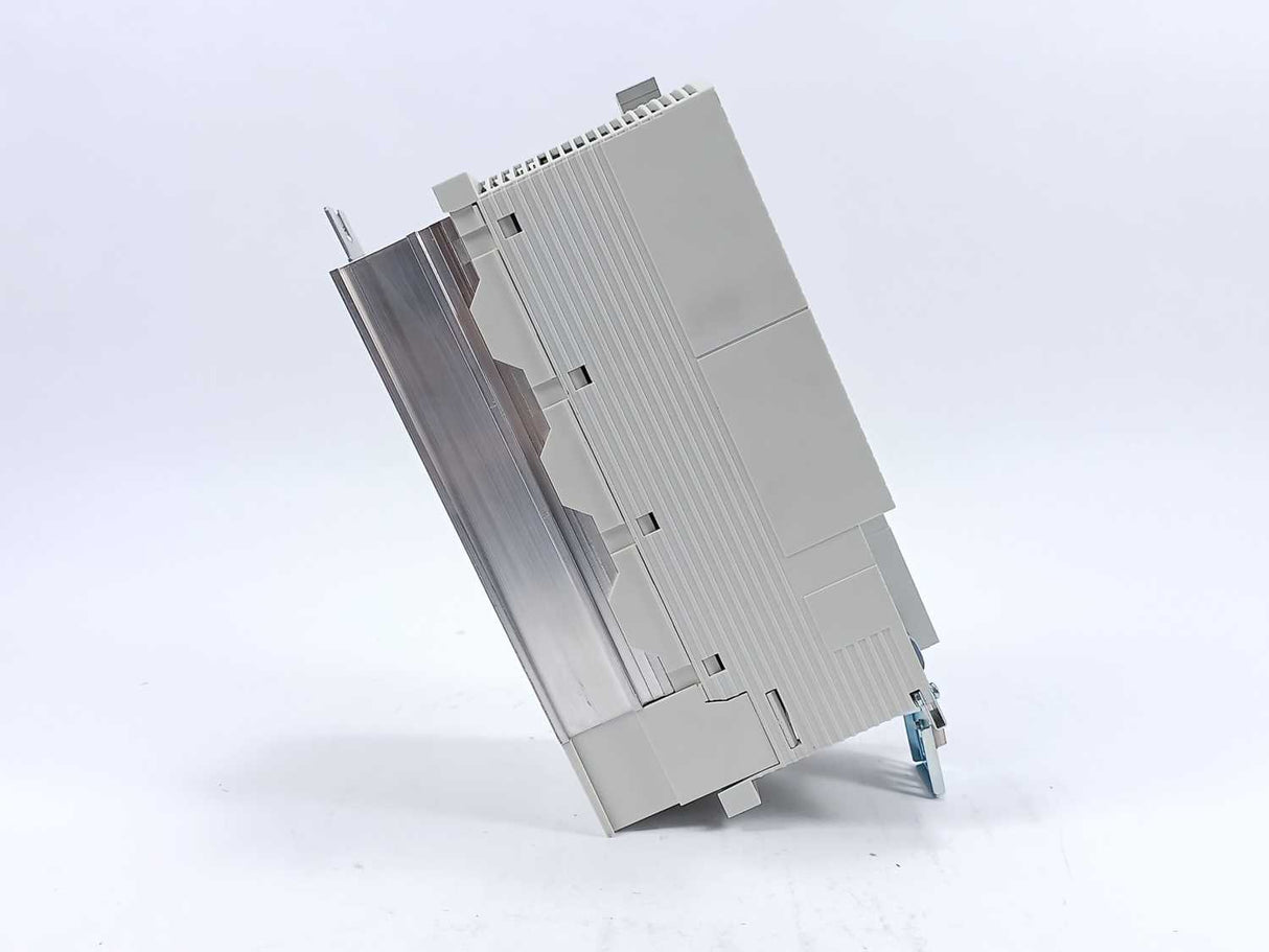 LENZE E82EV552C4C 13015740 8200 Vector
