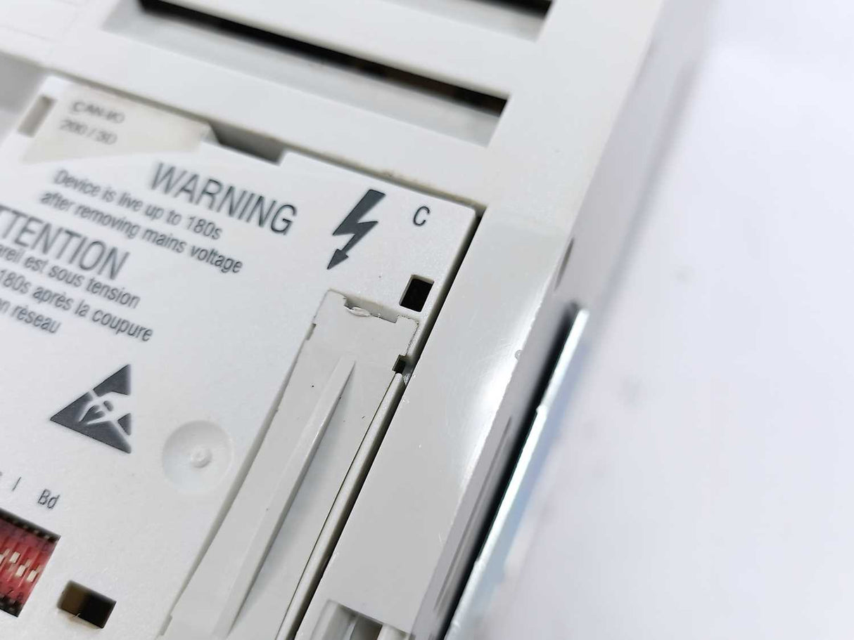 LENZE E82EV552C4C 13015740 8200 Vector