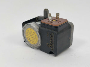 DUNGS CE-0085A03220-15T70 GW 150 A5 Compact pressure switch