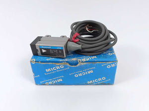 Honeywell FE3-TE6-HR Miniature Photoelectric Control Sensor