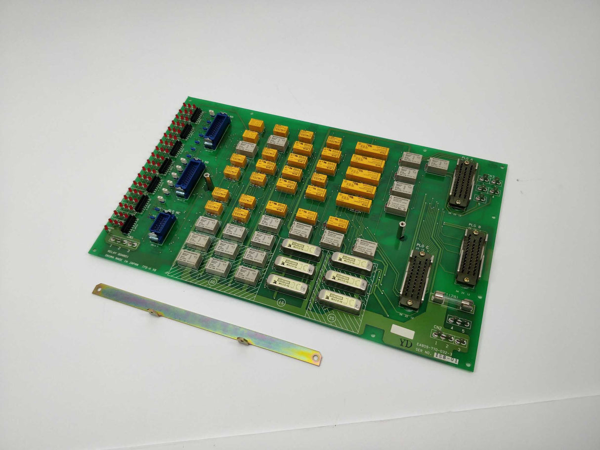 OKUMA E4809-770-032-3 Relay board