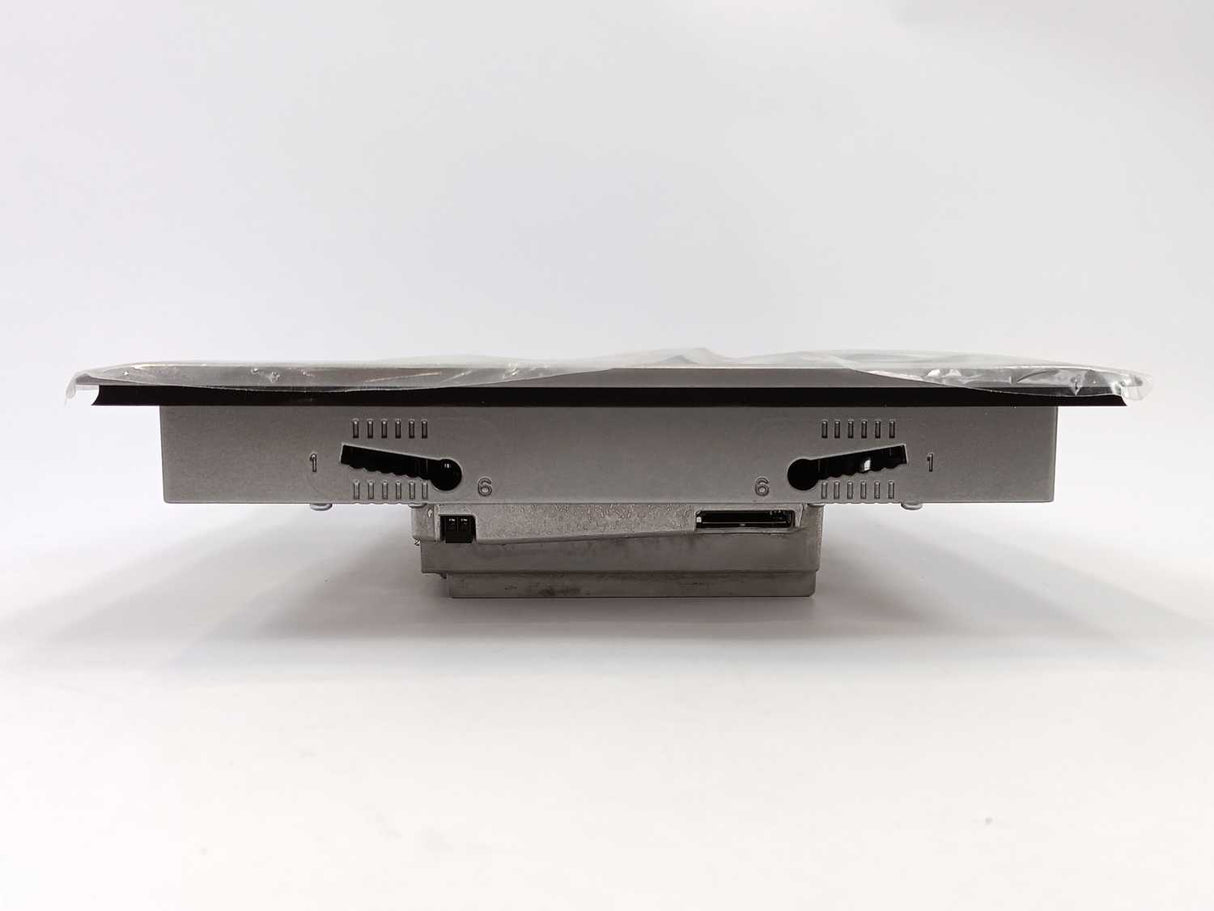 AB 2711P-T10C22D9P Ser. B Panel View Plus 7 Graphic Terminal