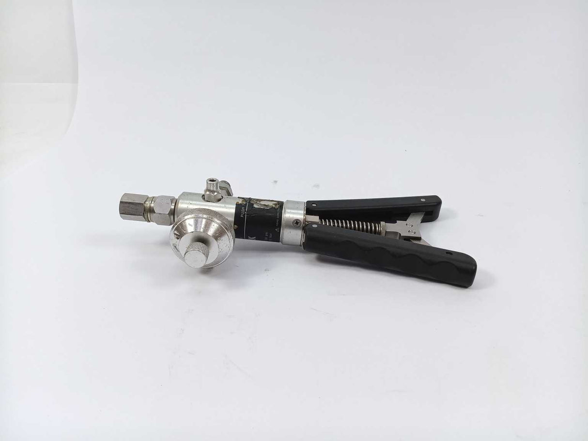 Ametek T-975 Pneumatic Pressure Pump max. 40 bar with accessories