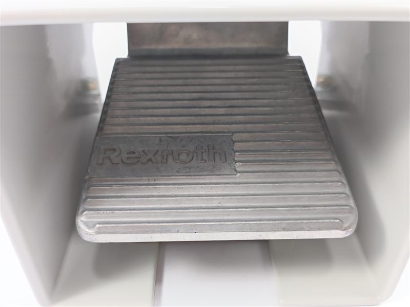 Rexroth 0820401006 pmax:10bar FD:13W11 Pneumatic Foot Switch w/ 0820401001