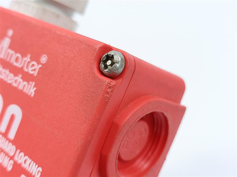 AB 27006 240V PG13.5 Guardmaster Titan Safety Interlock Switch with Guard Locking