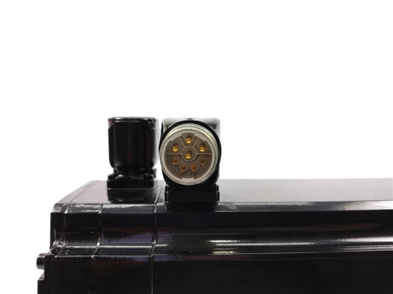 Shneider Electric SH31002P01F2122 Servo Motor, SH100/40060/0/0/00/00/10/01/00