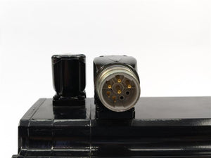 Schneider Electric SH31002P11A2122 SH100/40060/0/1/00/00/10/00/00 Servo Motor