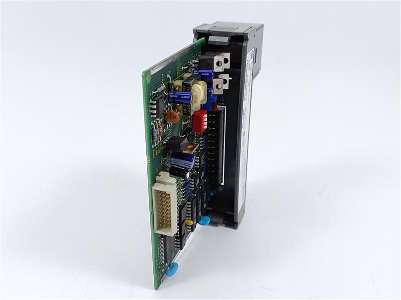 ALLEN-BRADLEY 1746-NI4 series A  SLC analog input module, missing cover