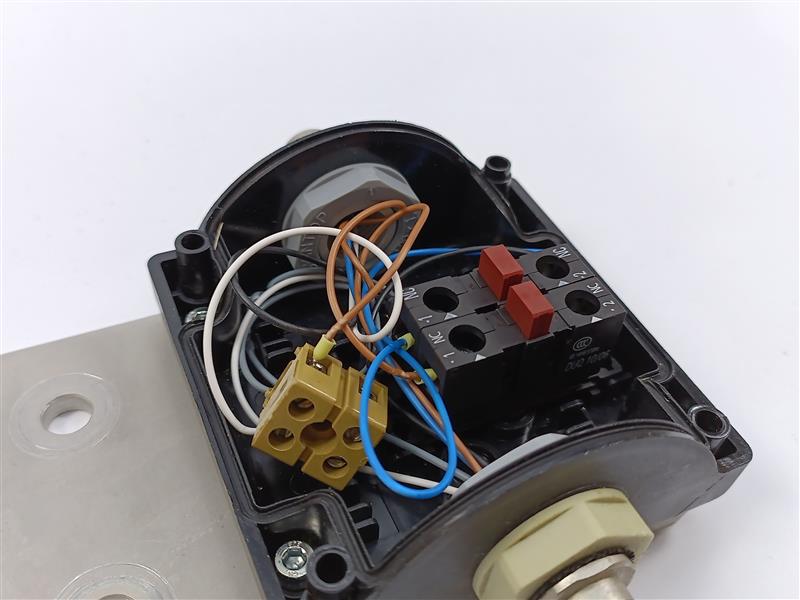 Siemens 3 SB 38... Stop switch housing