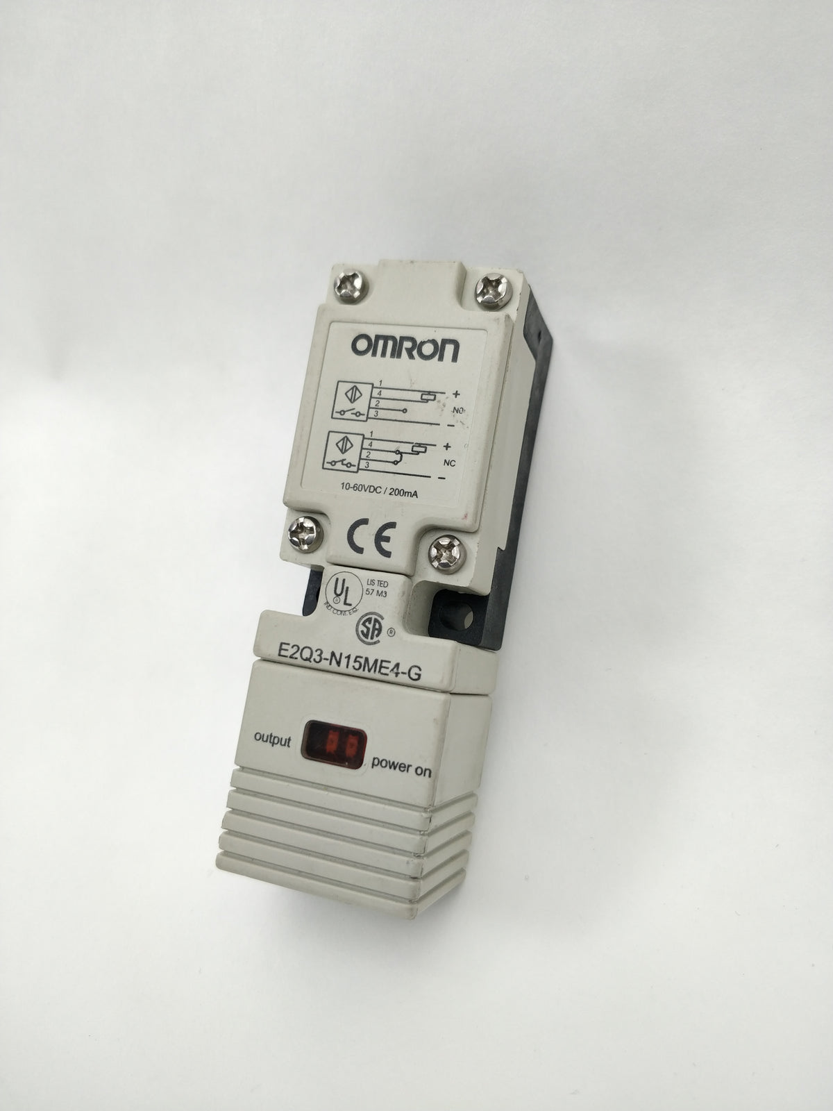 Omron E2Q3-N15ME4-G Proximity Sensor