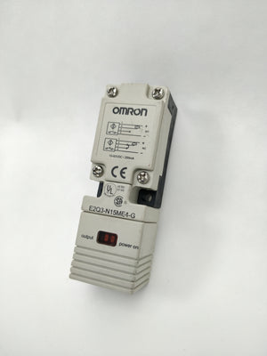 Omron E2Q3-N15ME4-G Proximity Sensor